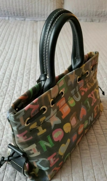 Dooney & Bourke Coated Canvas Signature Doodle Bag - Picture 5 of 9